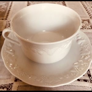 Breakfast set for 2 by Philippe Deshoulieres